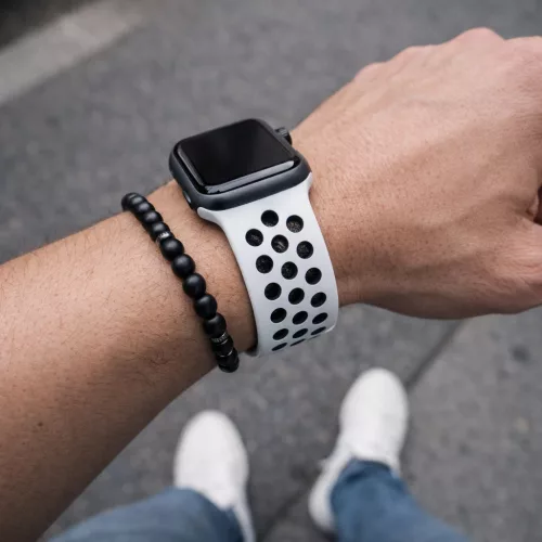 Apple Watch lélegző szilikon óraszíj /fehér-fekete/ 44/45/46/49 mm