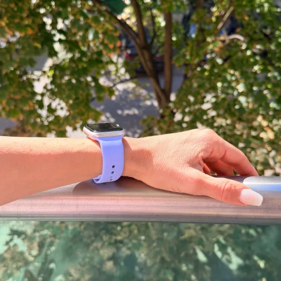 Apple Watch szilikon óraszíj gömb csattal /lila/ 44/45/46/49 mm