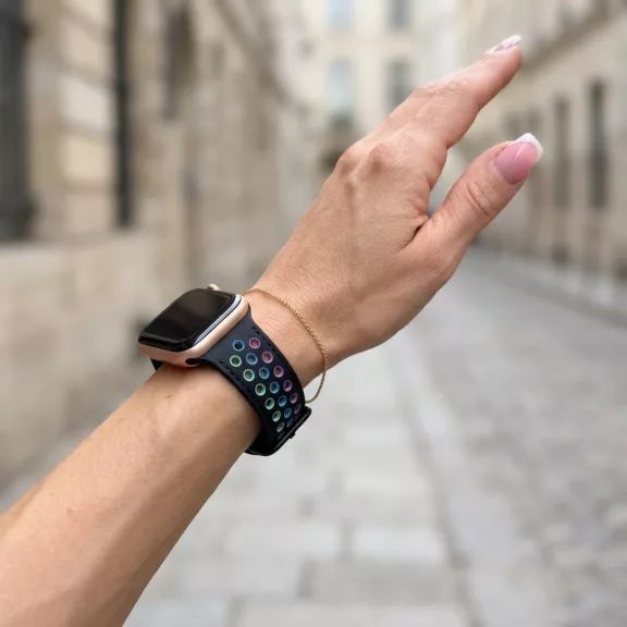 Apple Watch lélegző szilikon óraszíj /fekete-szivárvány/ 40/41 és 42mm