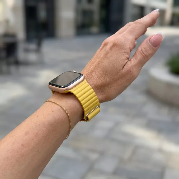 Apple Watch mágneses bőróraszíj /sárga/ 40/41 és 42mm
