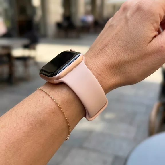 Apple Watch csatos szilikon óraszíj /púder/ 44/45/46/49 mm