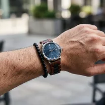 MYBANDZ Klasszikus fa óraszíj / vörös-fekete / 22mm