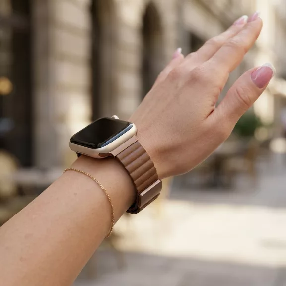 Apple Watch mágneses bőróraszíj fém csattal /kávébarna/ 40/41 és 42mm