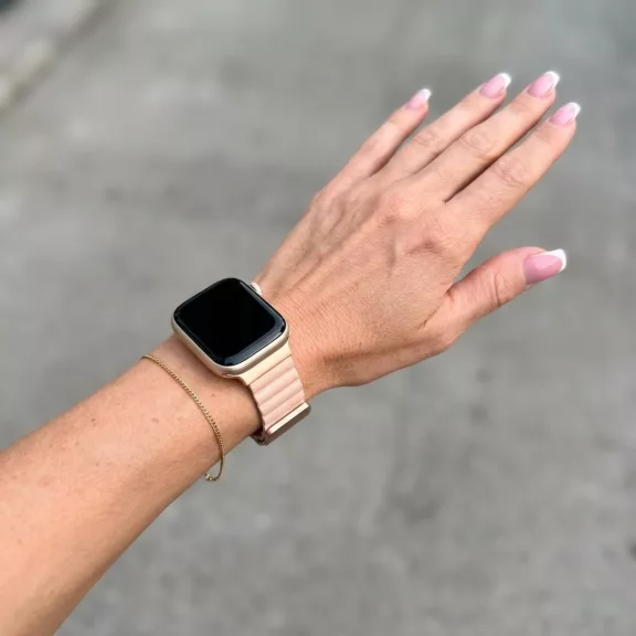 Apple Watch mágneses bőróraszíj fém csattal /púder/ 44/45/46/49 mm