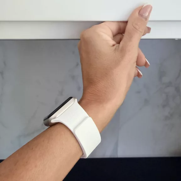 Apple Watch Litchi mágneses szilikon óraszíj /fehér/ 44/45/46/49 mm