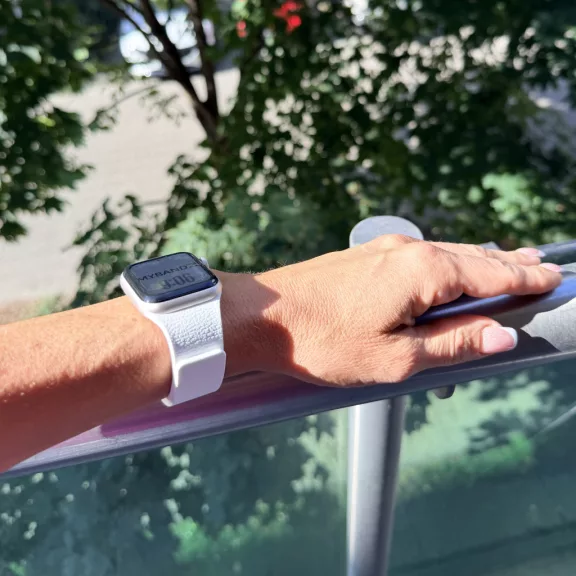 Apple Watch Litchi mágneses szilikon óraszíj /fehér/ 44/45/46/49 mm