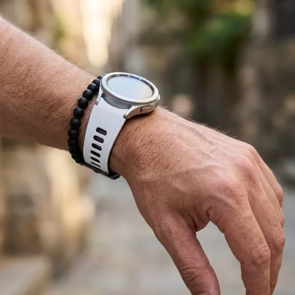 MYBANDZ kétszínű rés-nélküli szilikon óraszíj Galaxy Watch 4-5-6-7/fehér-fekete/ 20mm