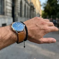  MYBANDZ Elegáns bőróraszíj /vörösesbarna - fekete csattal / 22mm