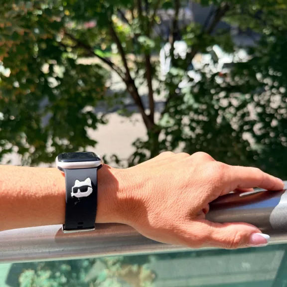 Karl Lagerfeld and Choupette Apple Watch 40/41 és 42mm szilikon óraszíj - fekete